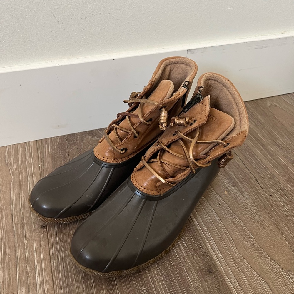 Brown Women’s Sperry Boots Sz 8.5